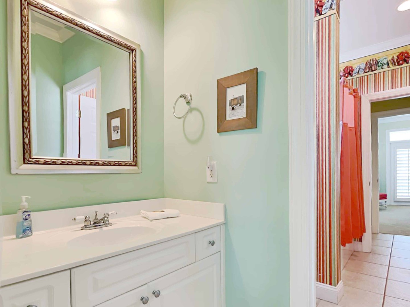 Jack & Jill Bathroom - Powder Room 2