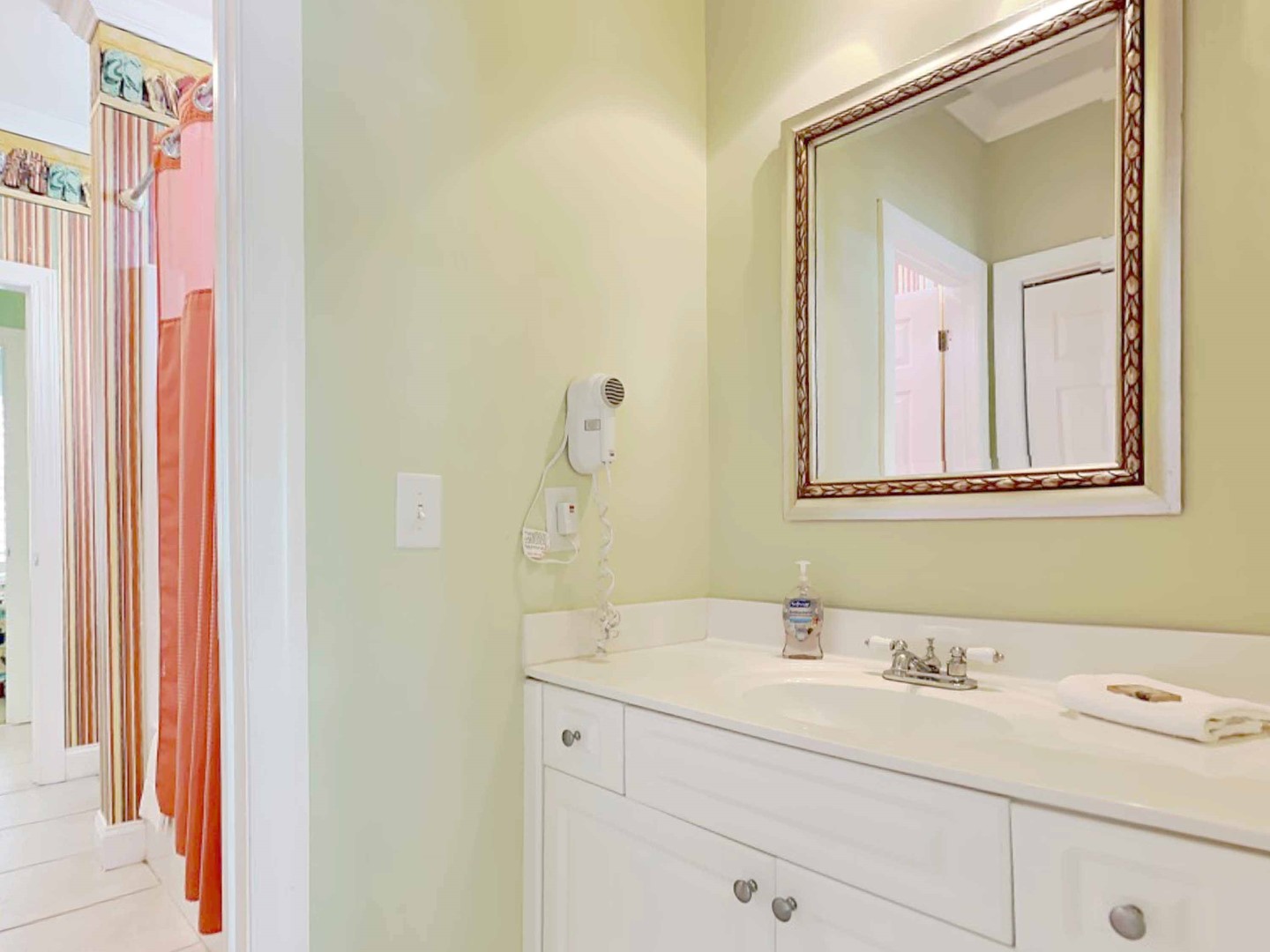 Jack & Jill Bathroom - Powder Room 1