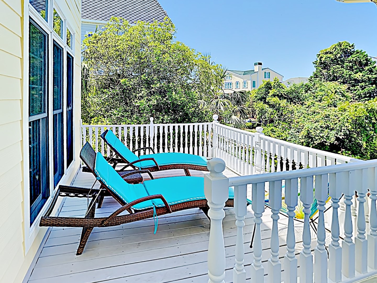 Sundeck on 1st Floor