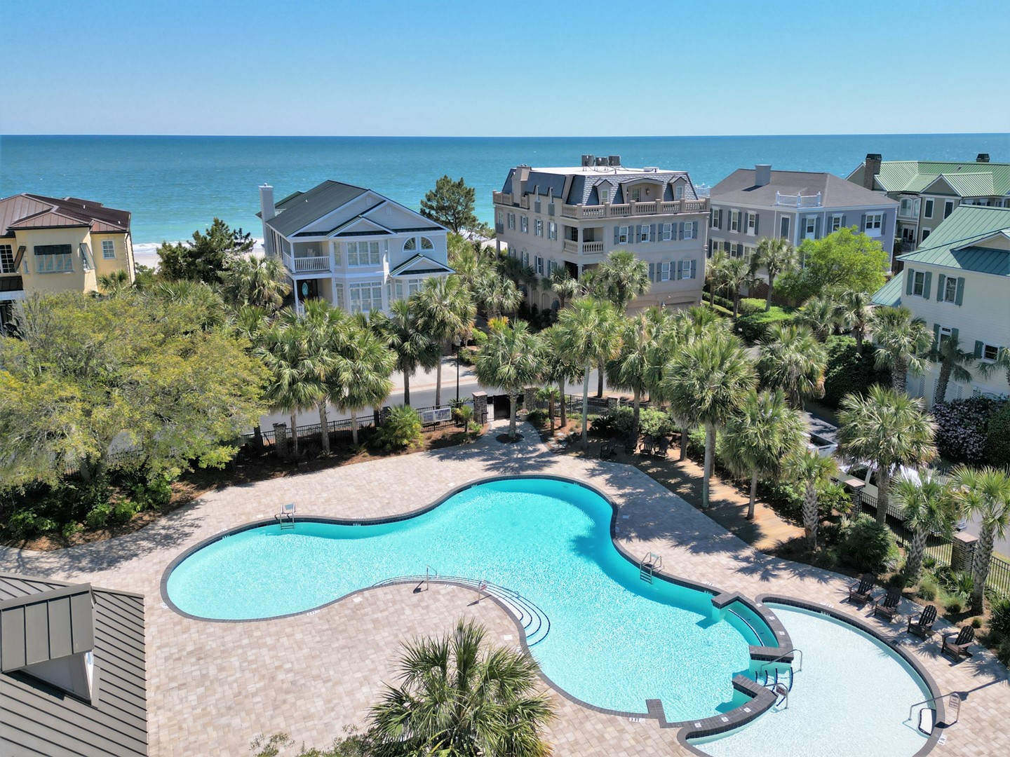 Charlestowne Grant Pool