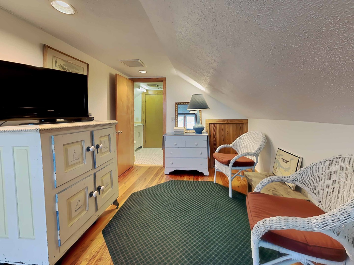 Bedroom 6 - Top Floor