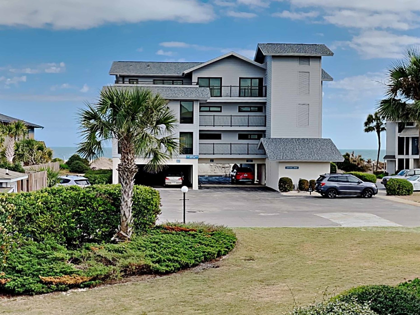 Peeks of the Ocean from Sundeck