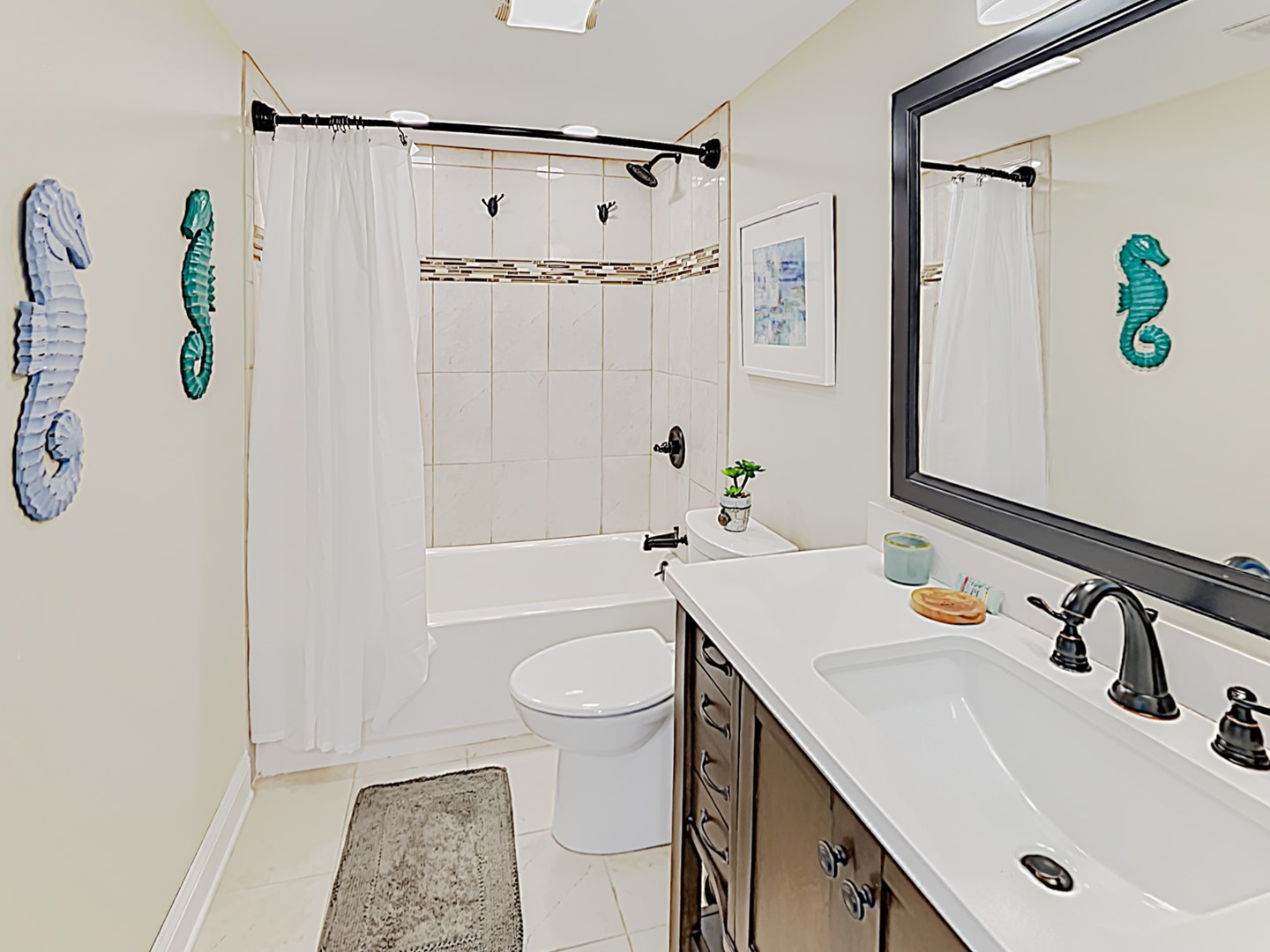 Litchfield-Retreat-414-2nd Bath