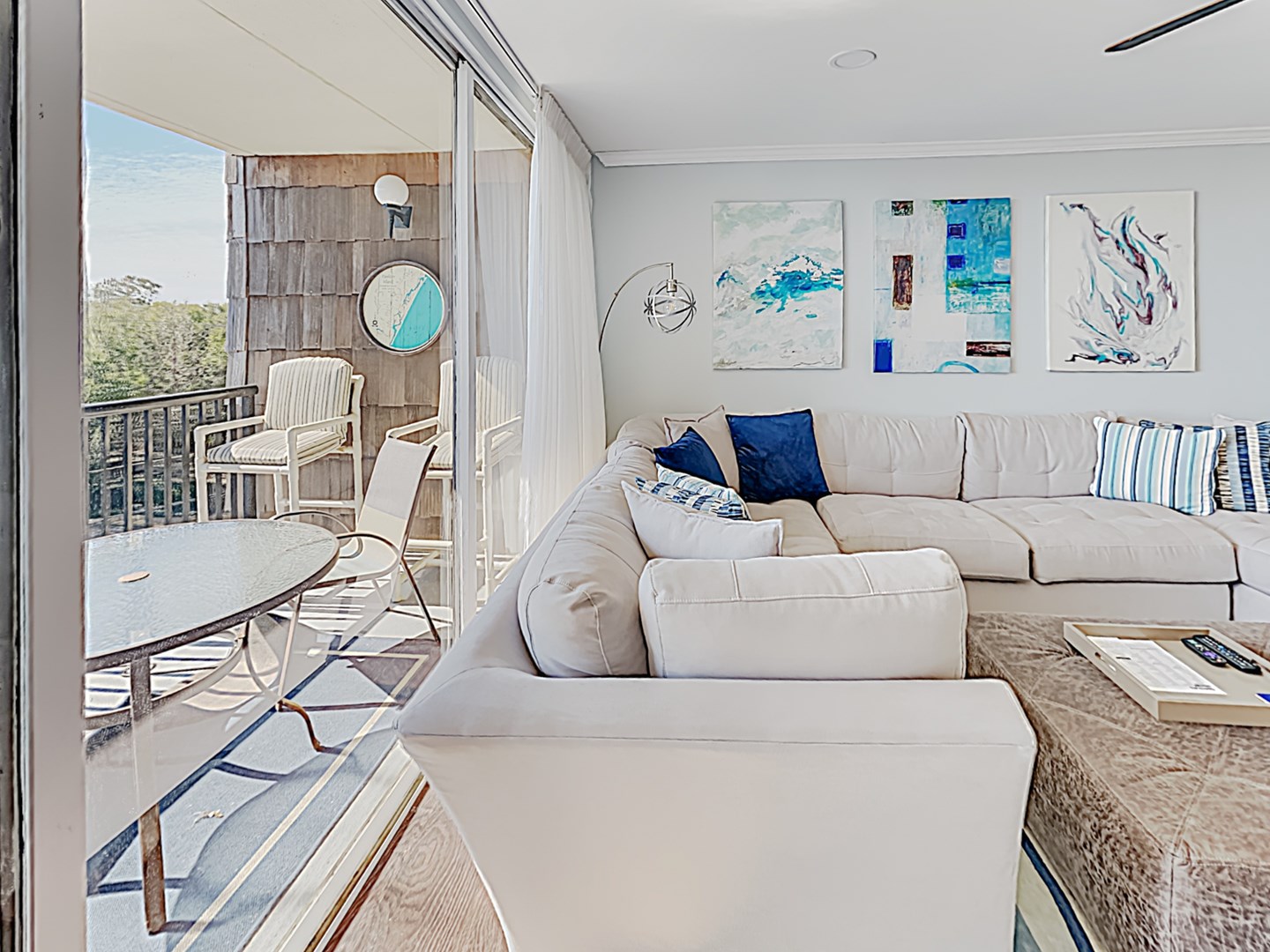 Litchfield-Retreat-414-Living Area