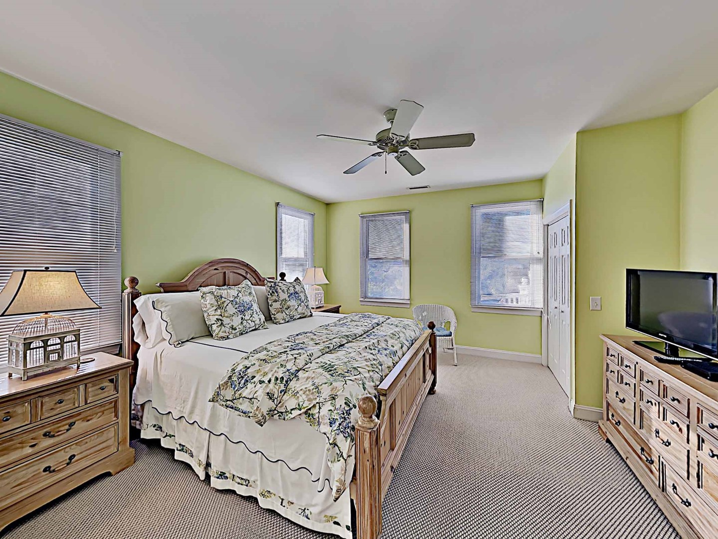 Bedroom 5 - Top Floor