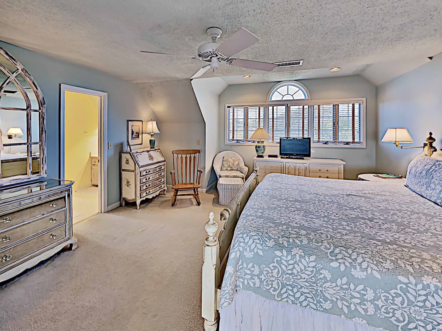 Bedroom 5 - Top Floor