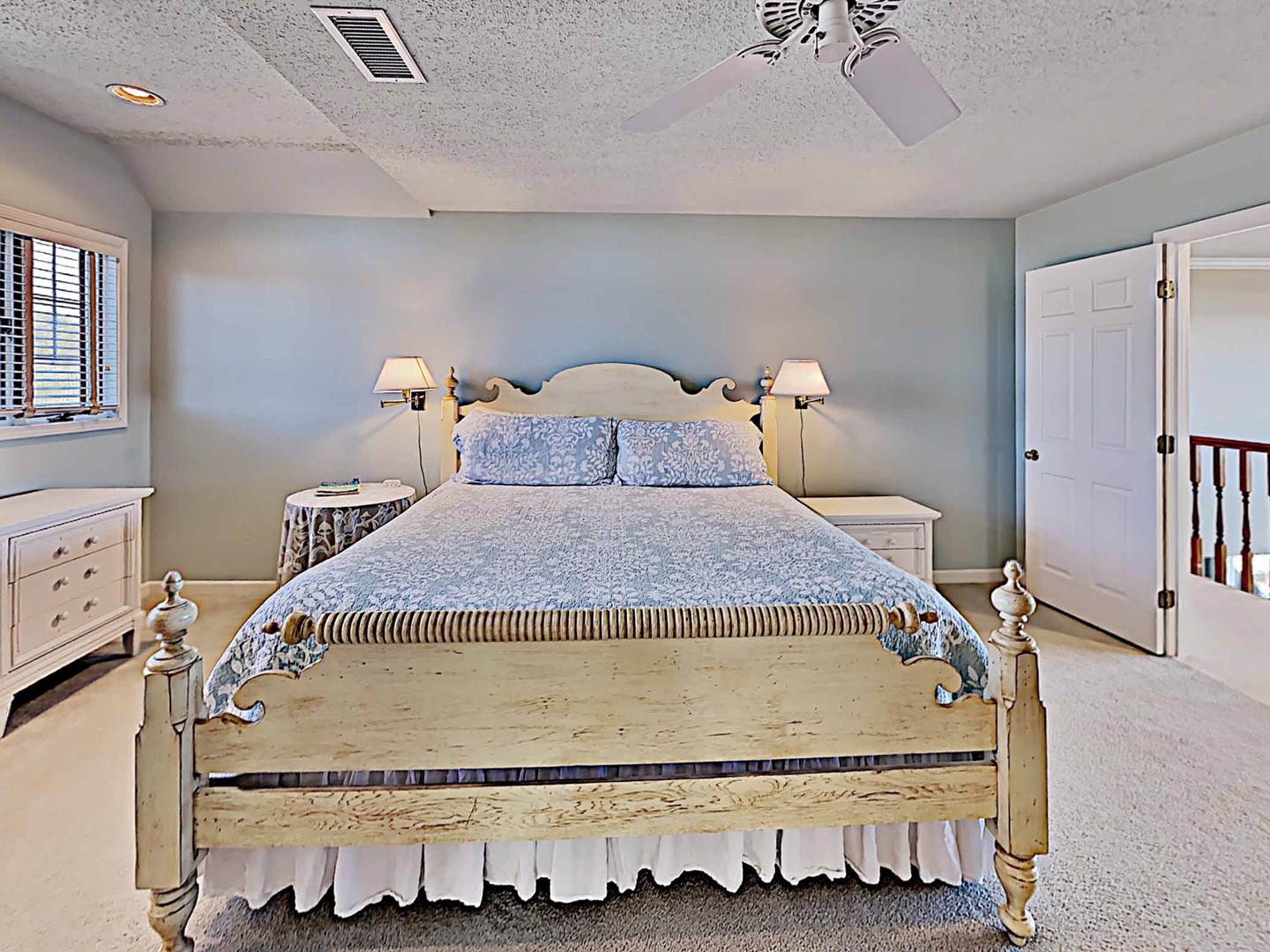 Bedroom 5 - Top Floor