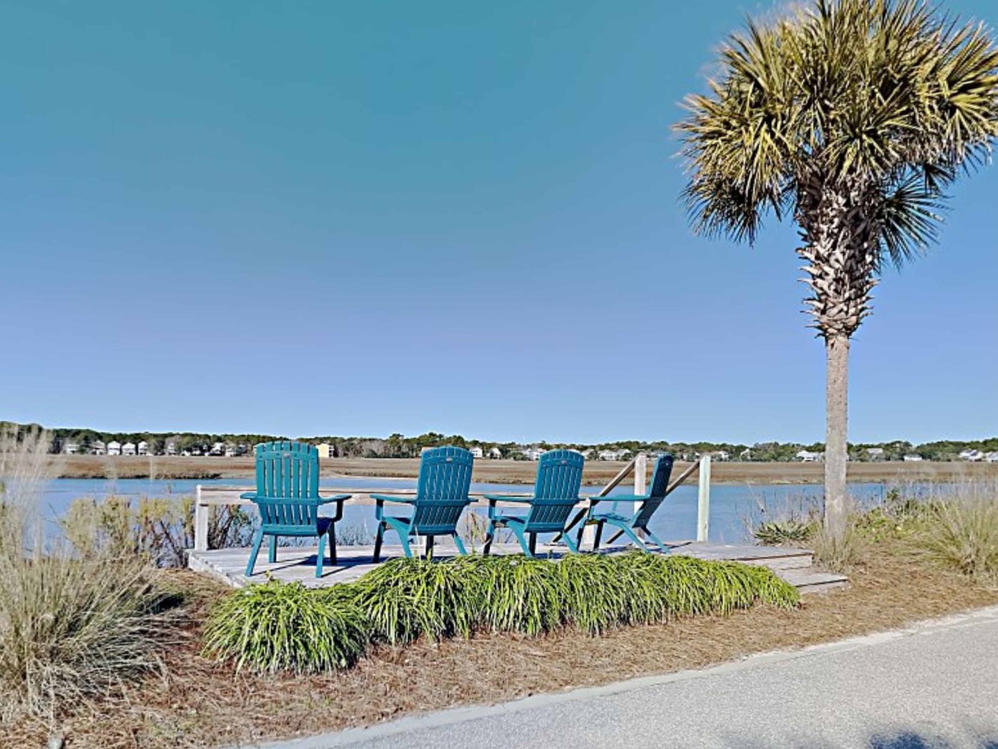 Sundeck on the Creek