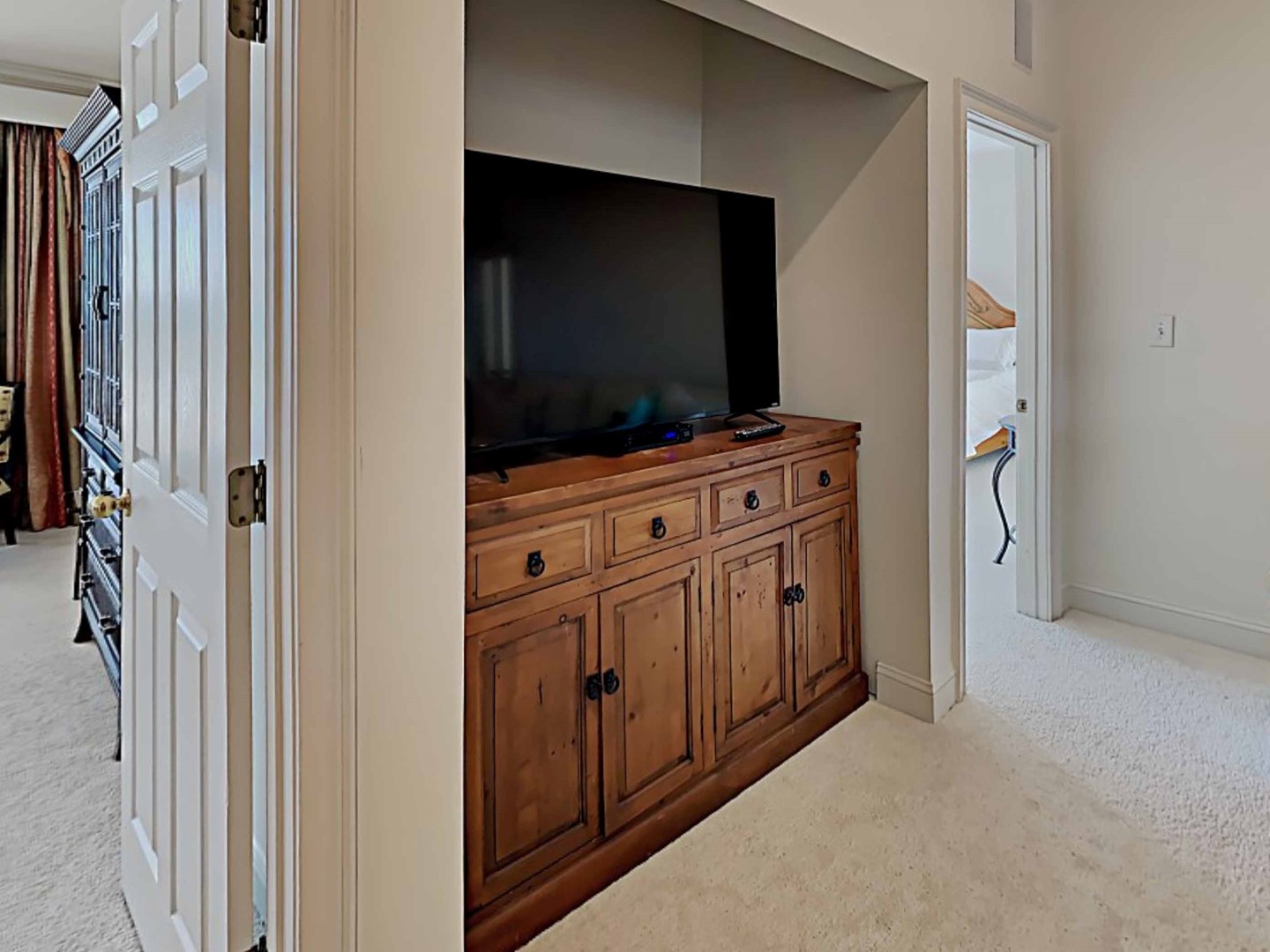 TV in Top Floor Family Room