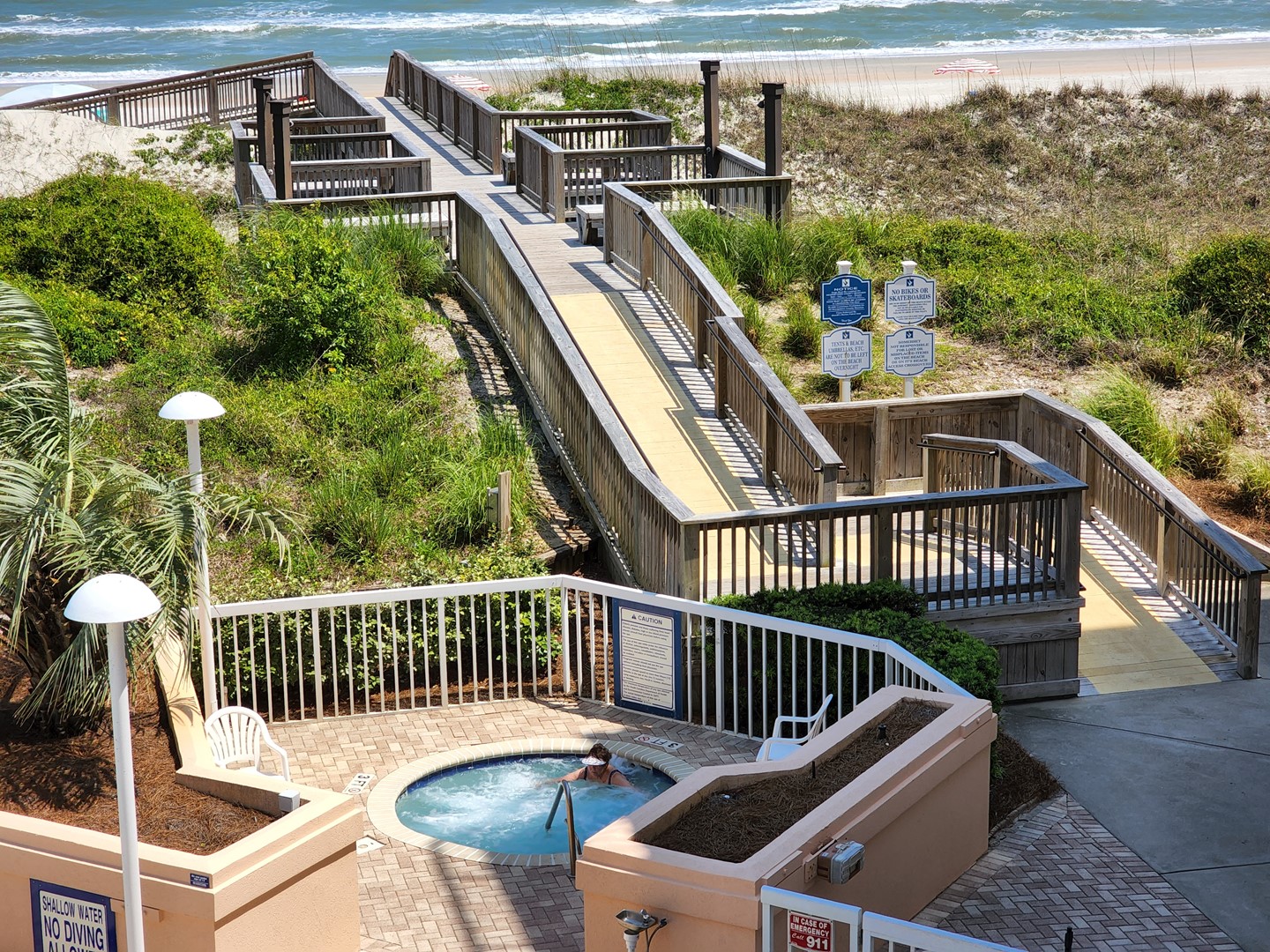 Pool Spa and Ramped Beach Access