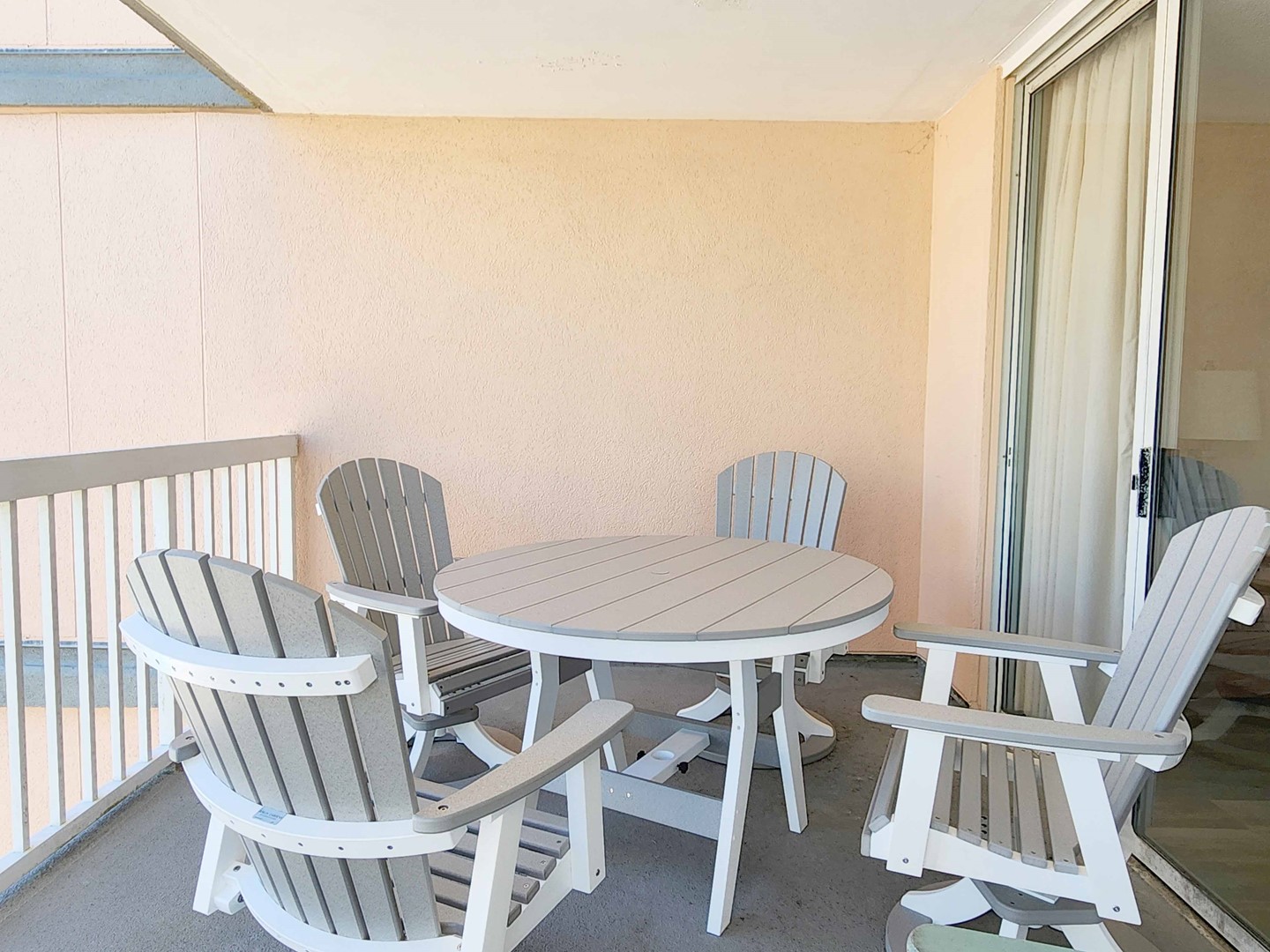 Furnished Oceanfront Balcony