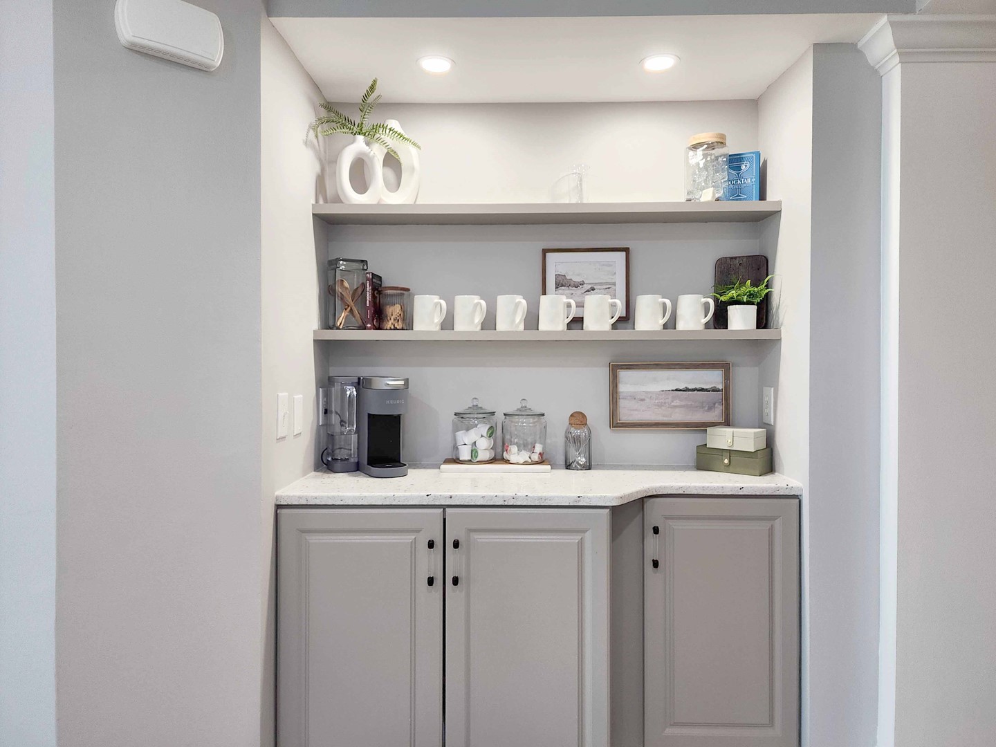 Coffee & Beverage Bar