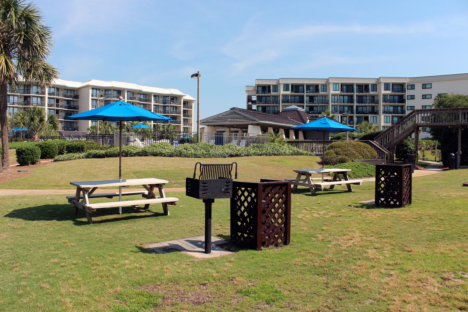 Picnic & Grill Area