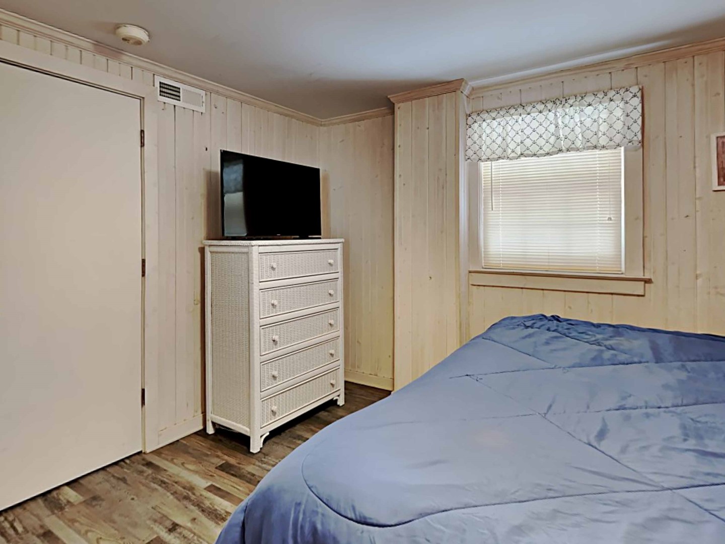 Bedroom 5 - Ground Floor