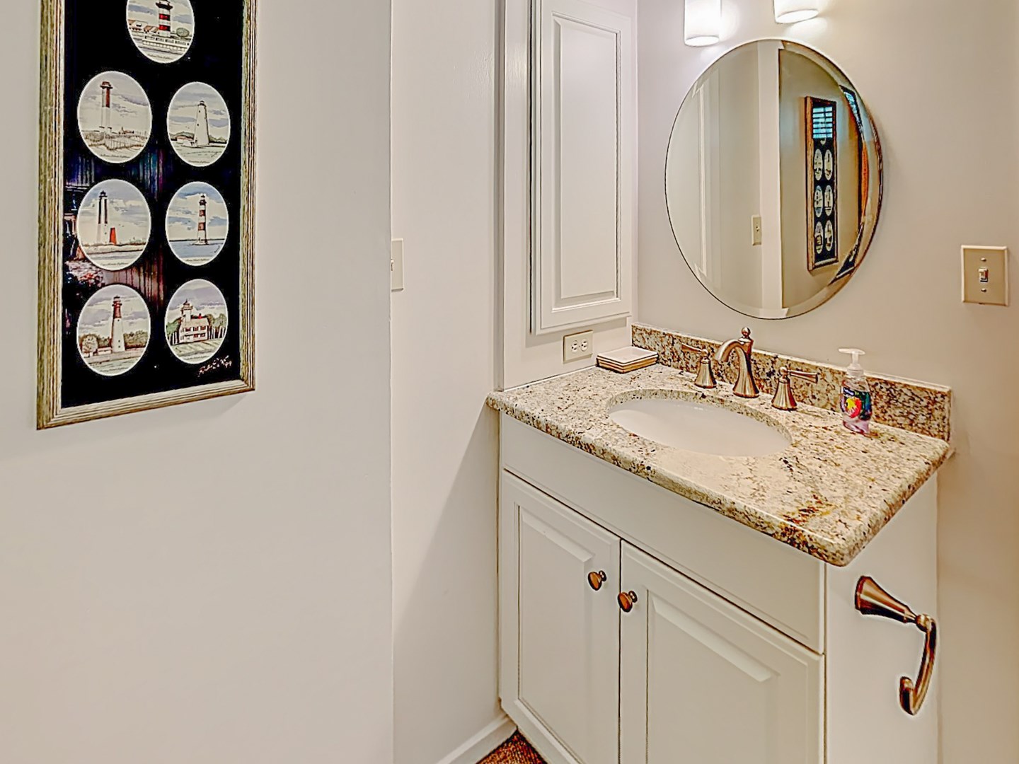 Private Vanity in Bedroom 3
