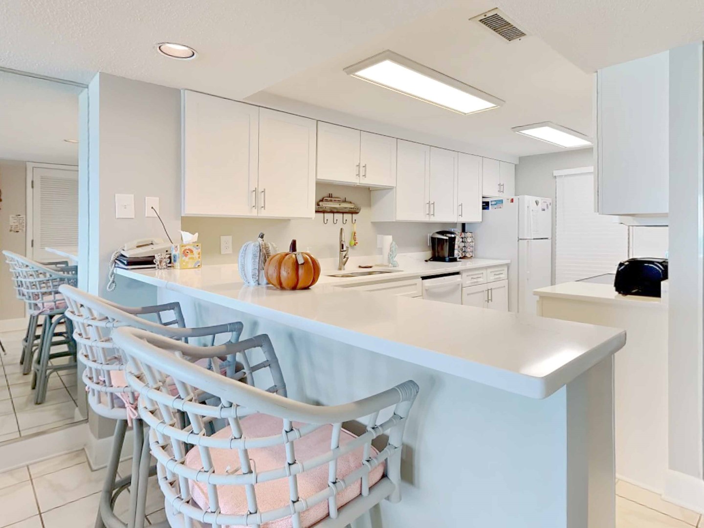 Renovated Breakfast Bar & Kitchen