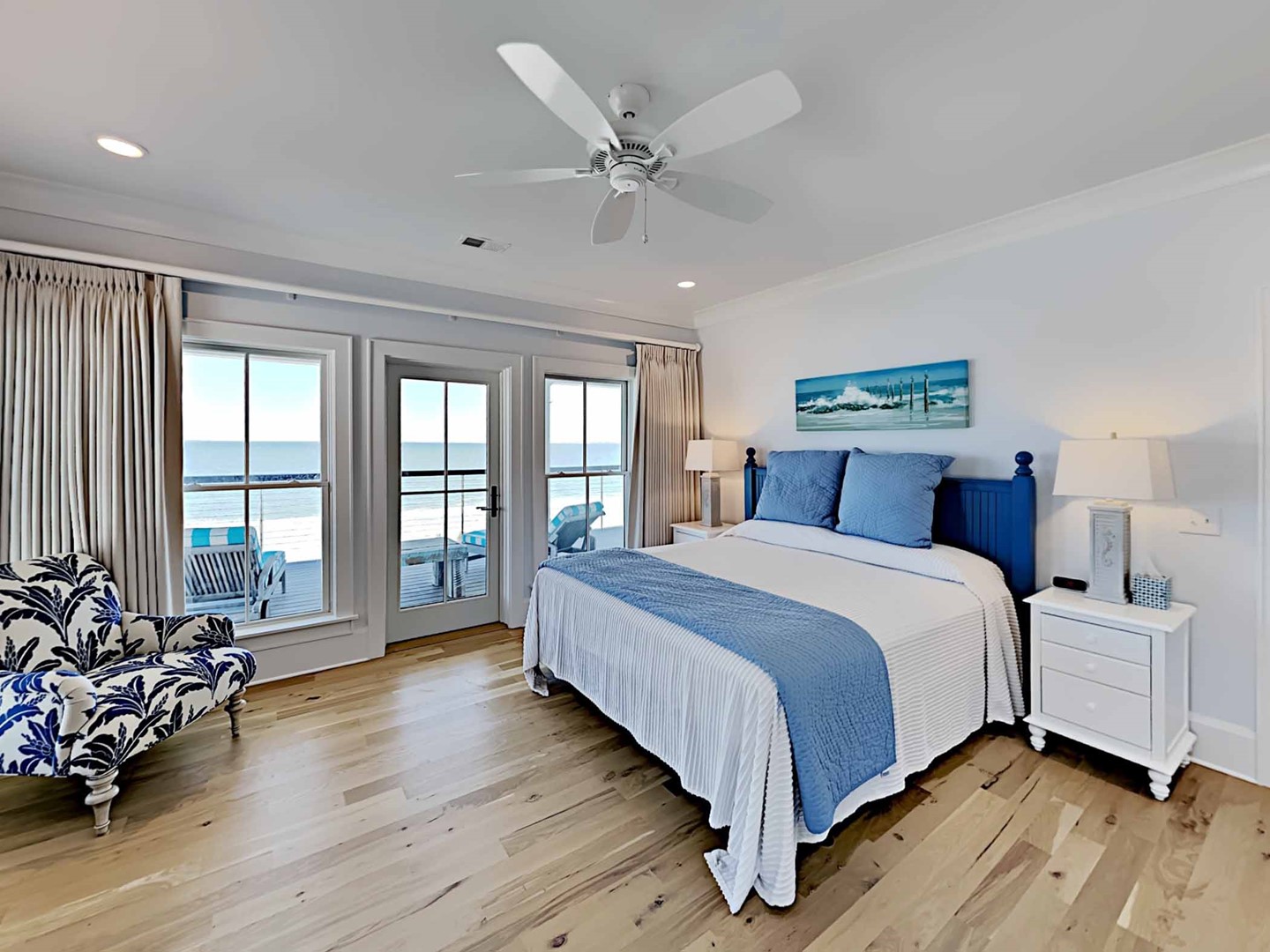 Bedroom 2 (Top Floor)