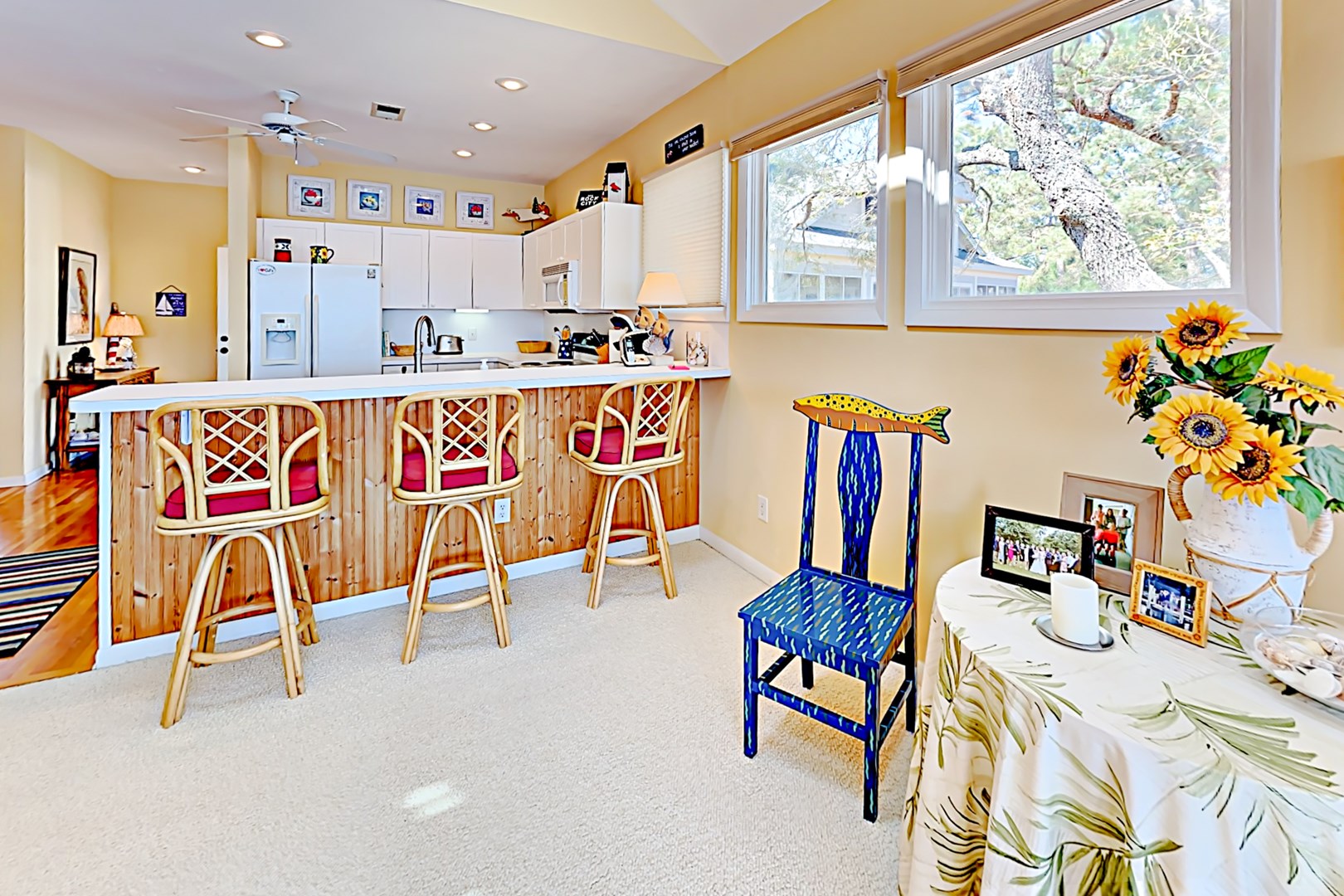 Lakeside-58A Breakfast Bar