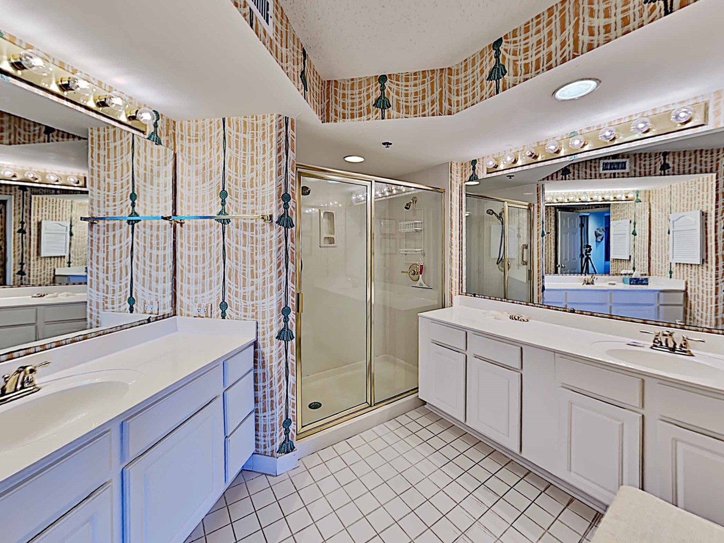 Warwick-203 Master Bath