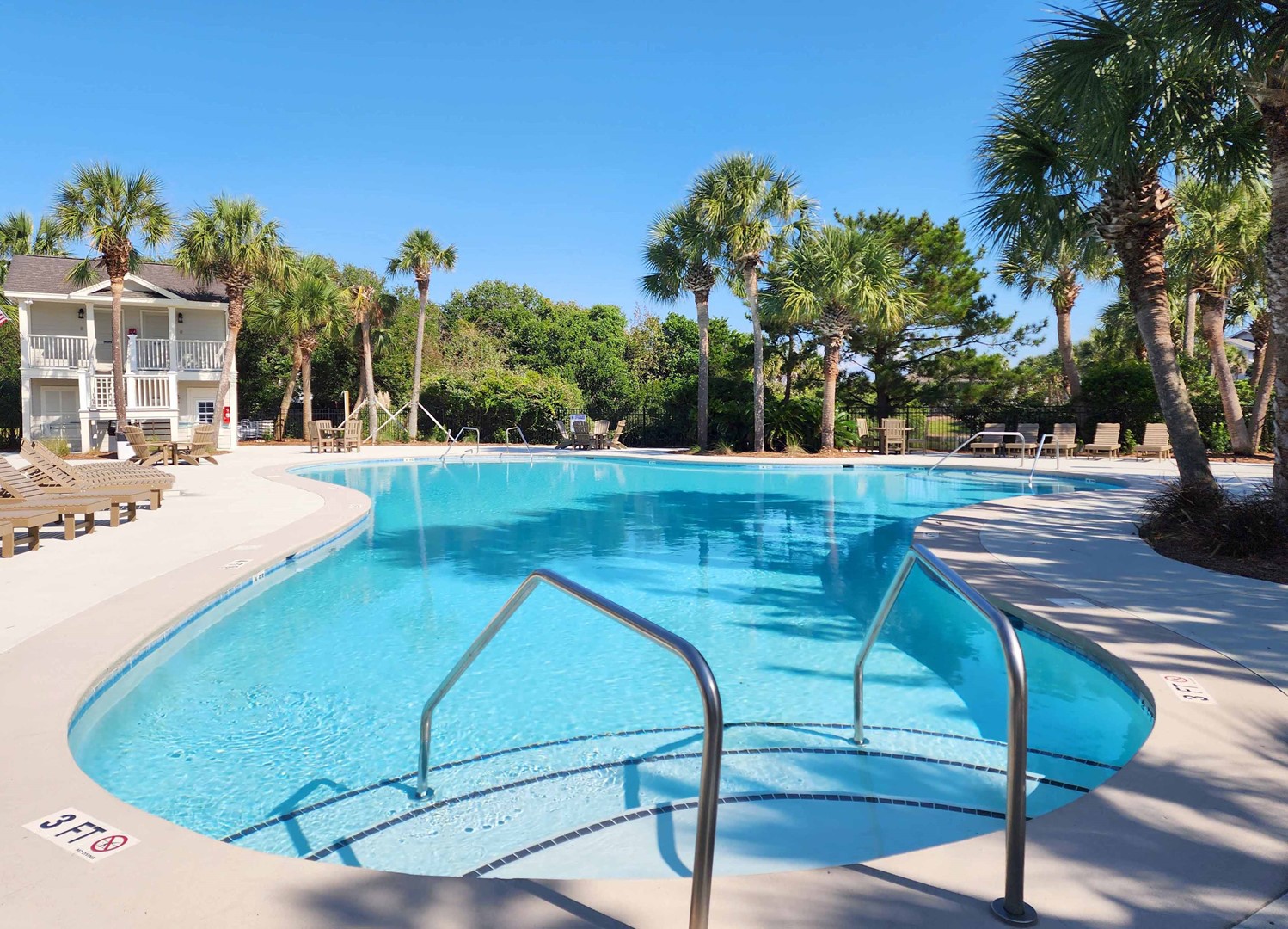 The Peninsula and Inlet Point South Pool