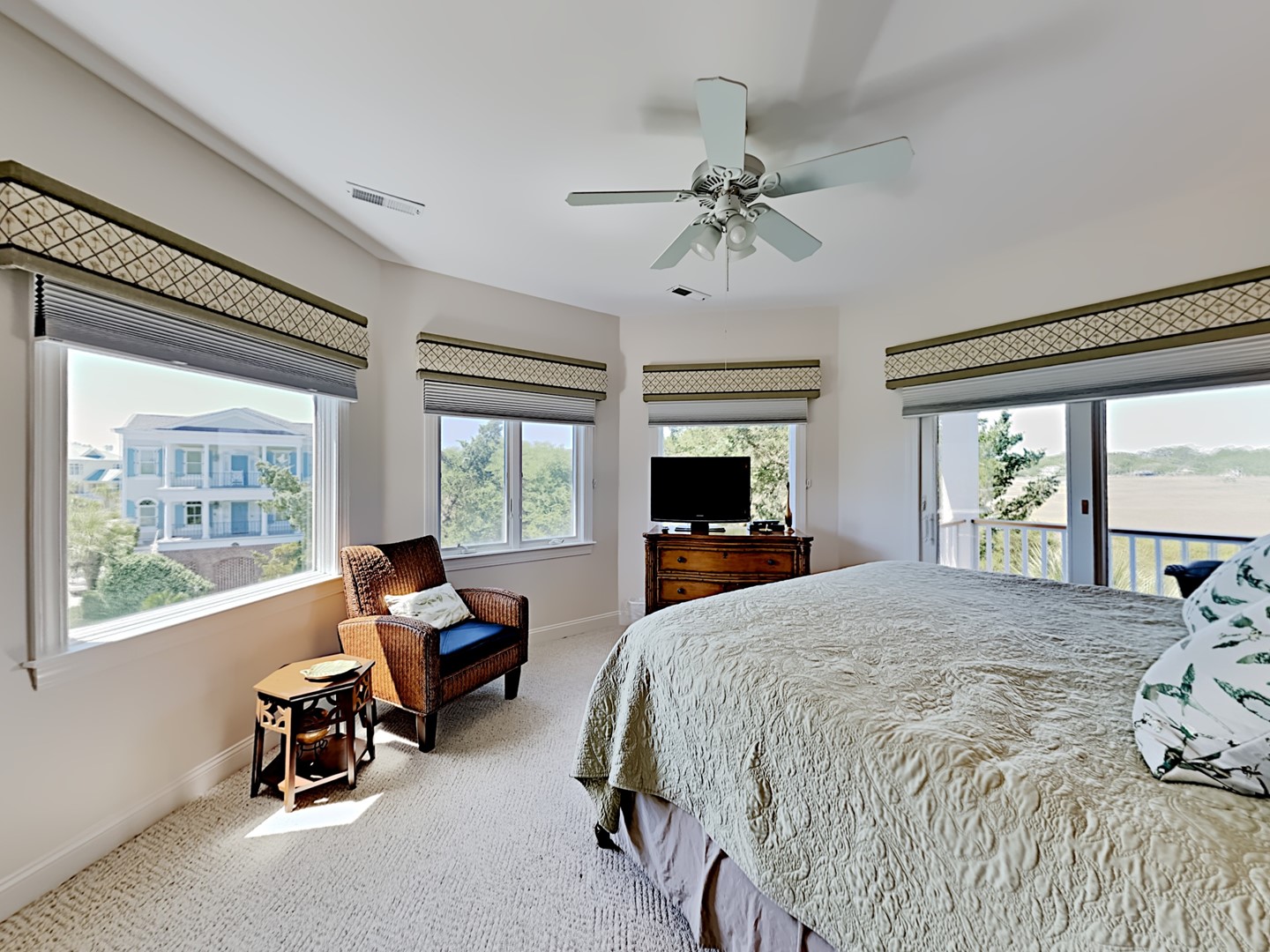 Master Bedroom (Top Floor)