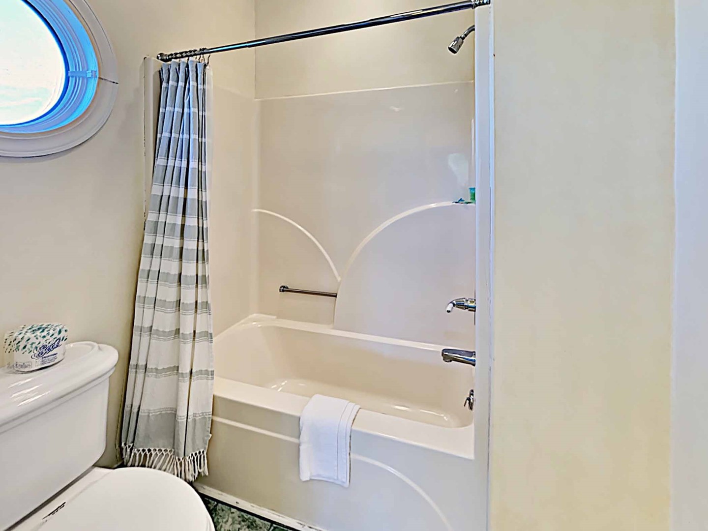 Bath 2 has Combination Tub/Shower