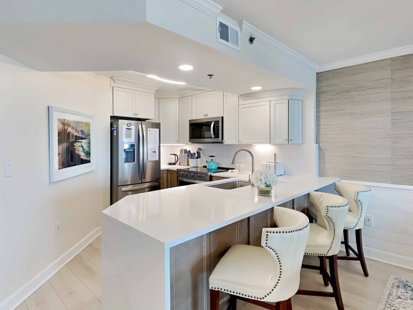 Breakfast Bar & Kitchen