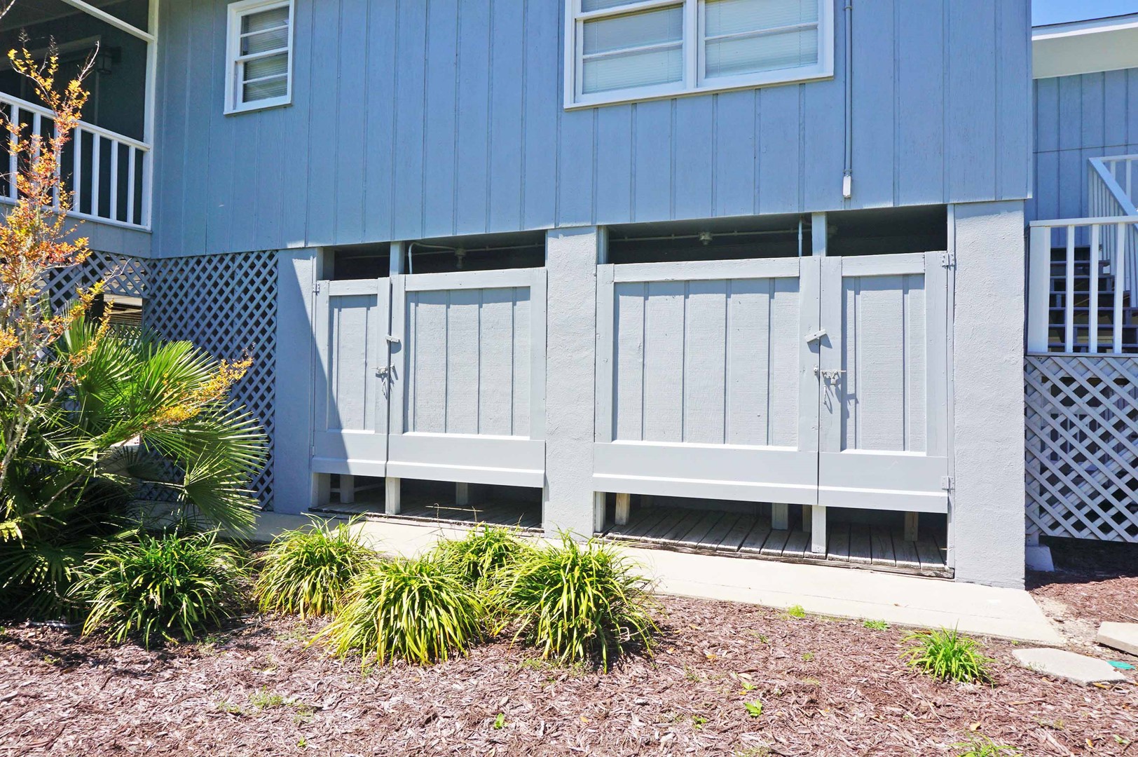 2 Enclosed Outside Showers