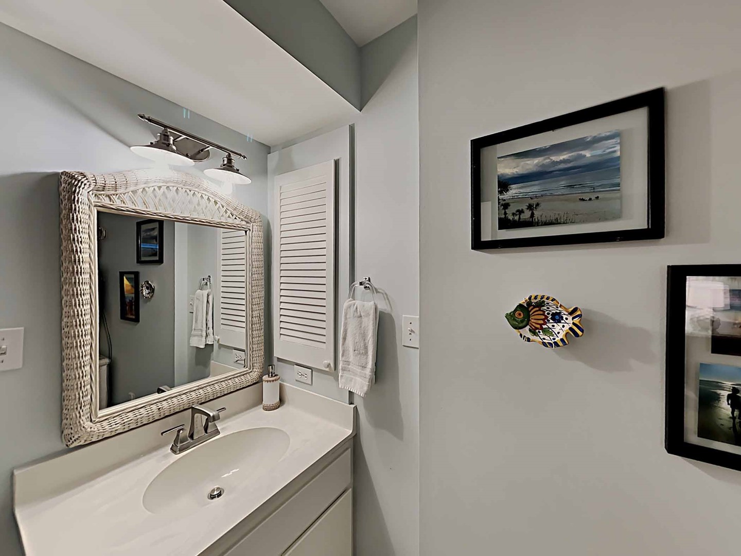 Private Vanity in Bedroom 3