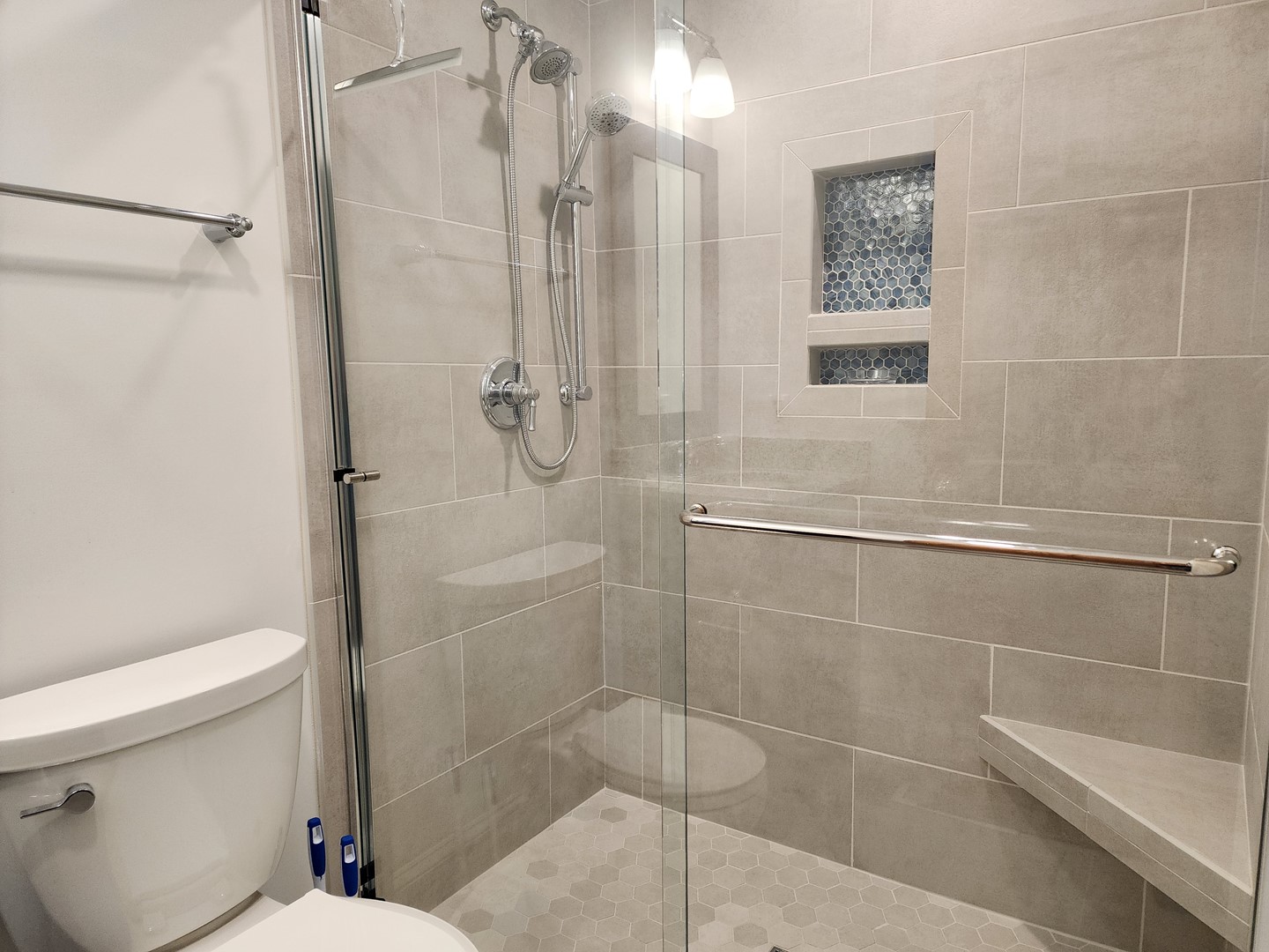 Suite 1 - Bath 1 Walk-in Shower