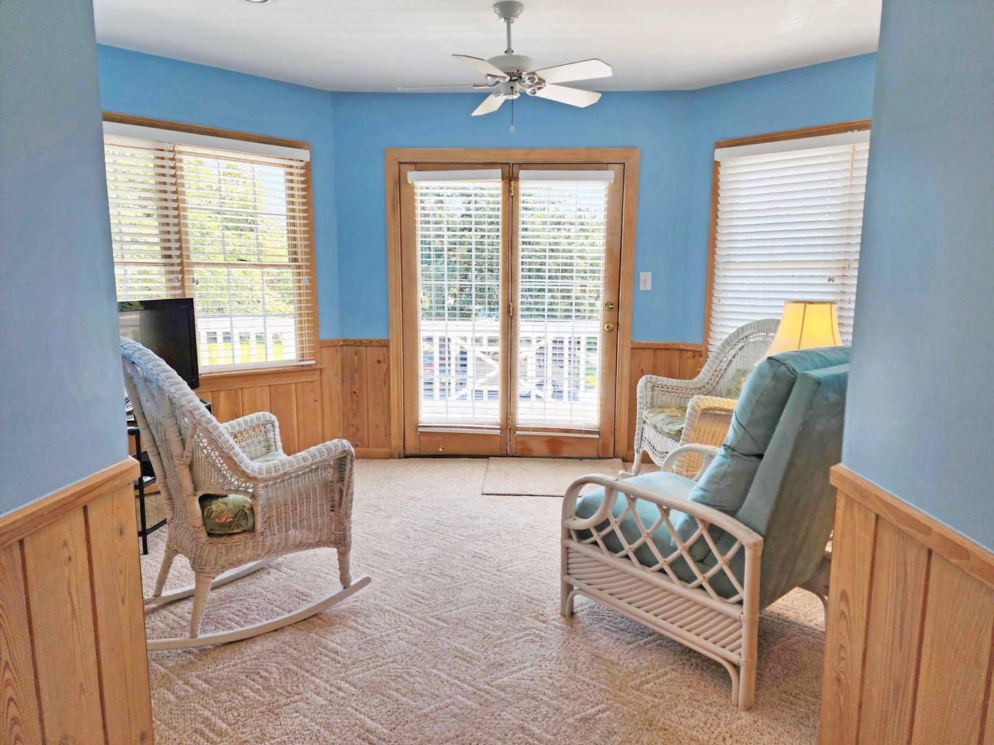 1st Floor - Suite 2 Sitting Area