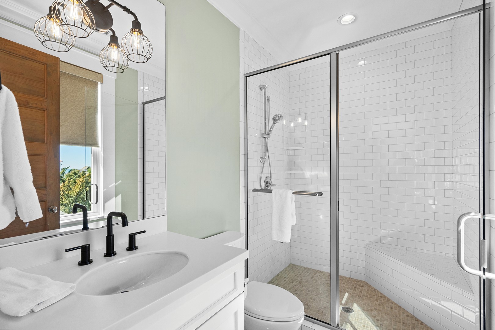 The Elise Suite - 2nd Floor Bath 5