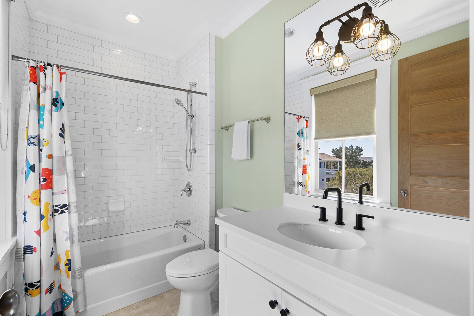 The Marbil Suite - 2nd Floor Bath 6