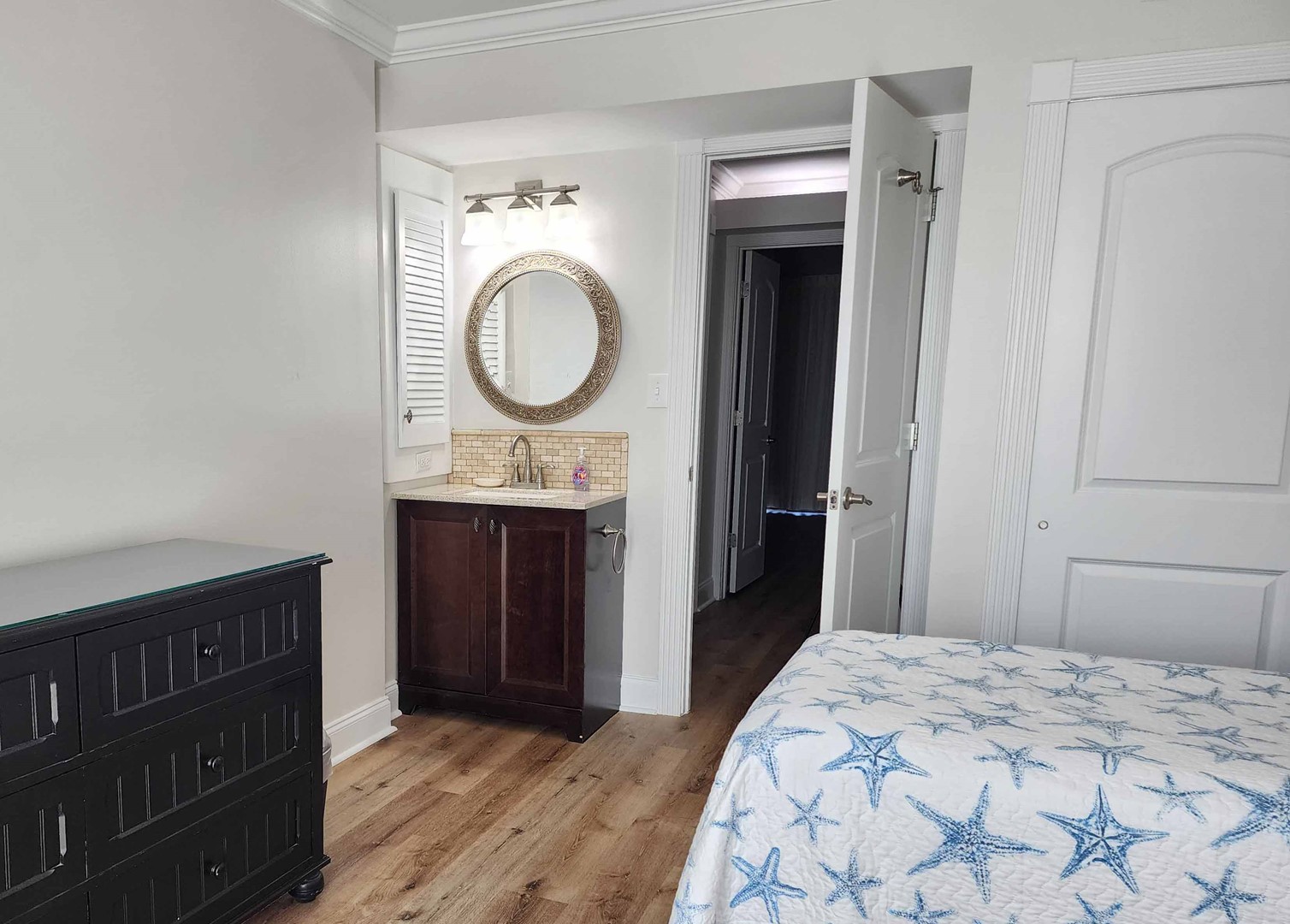 Bedroom 3 - Private Vanity