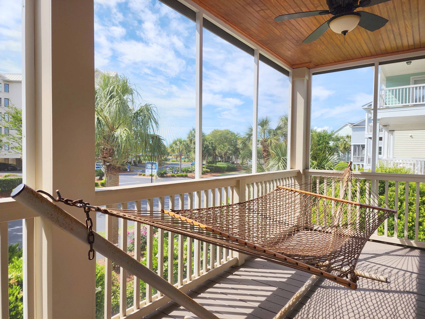 Screened Porch - 1st Floor