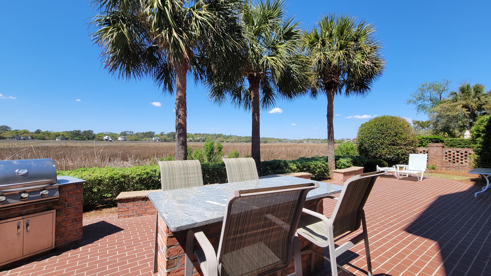 Egret View Grill Area