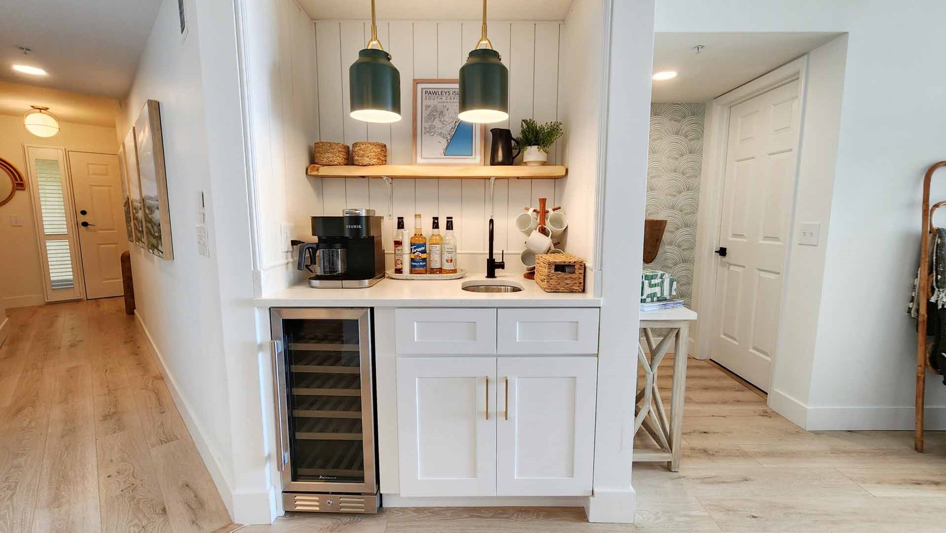 Wet Bar with Beverage Cooler