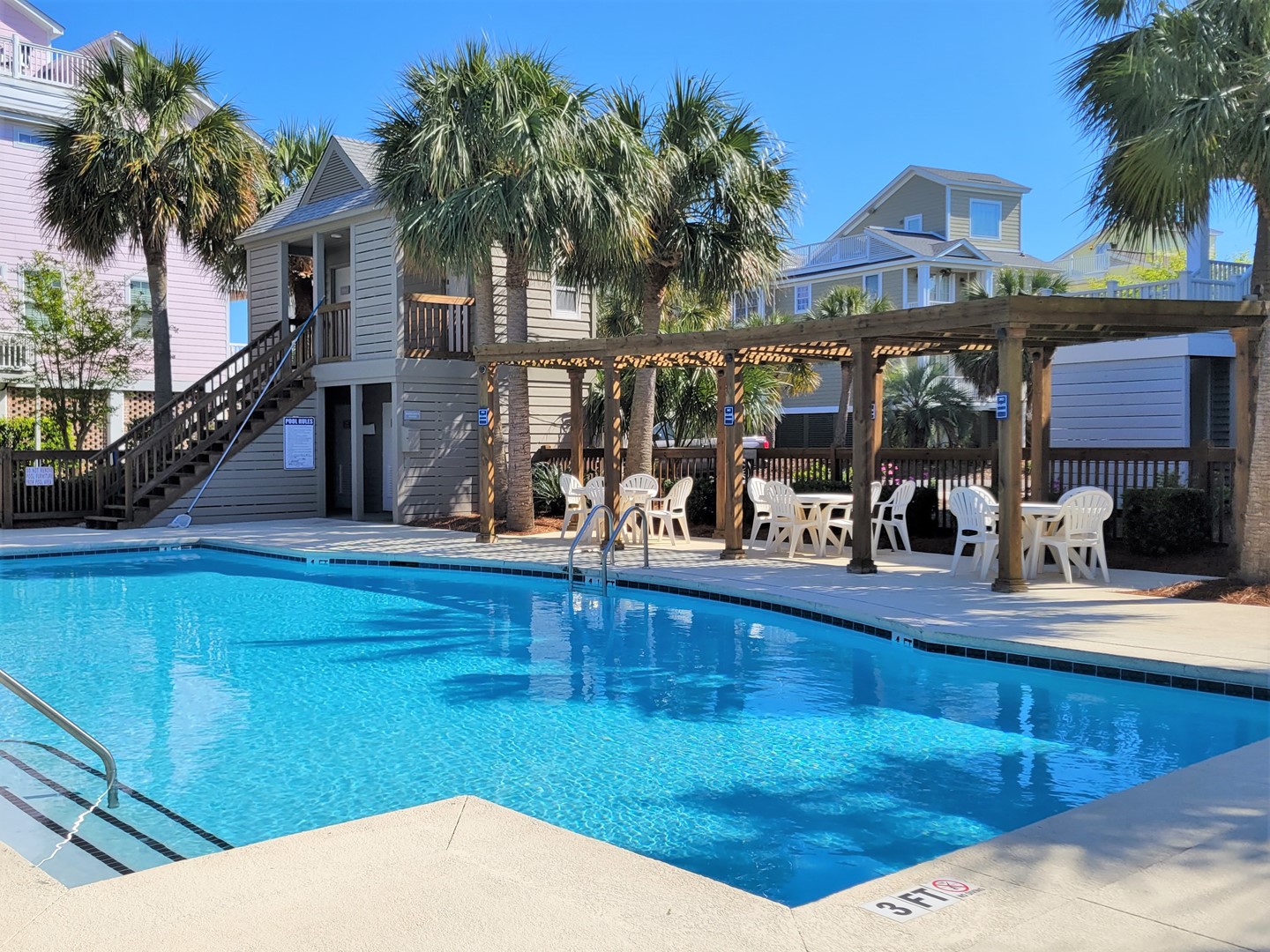 Rookery Pool with Bathrooms