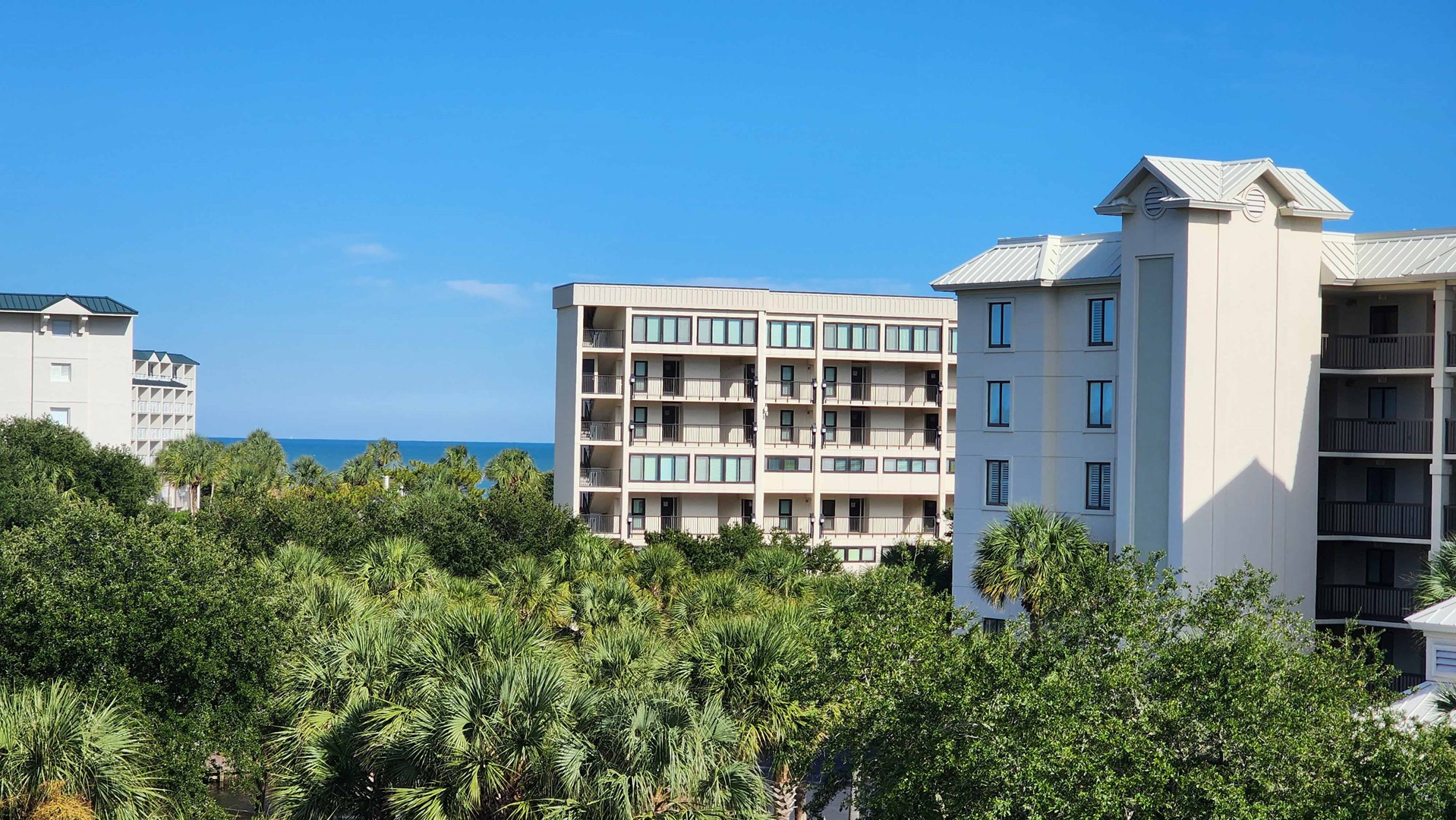 Sundeck with Peeks of the Ocean