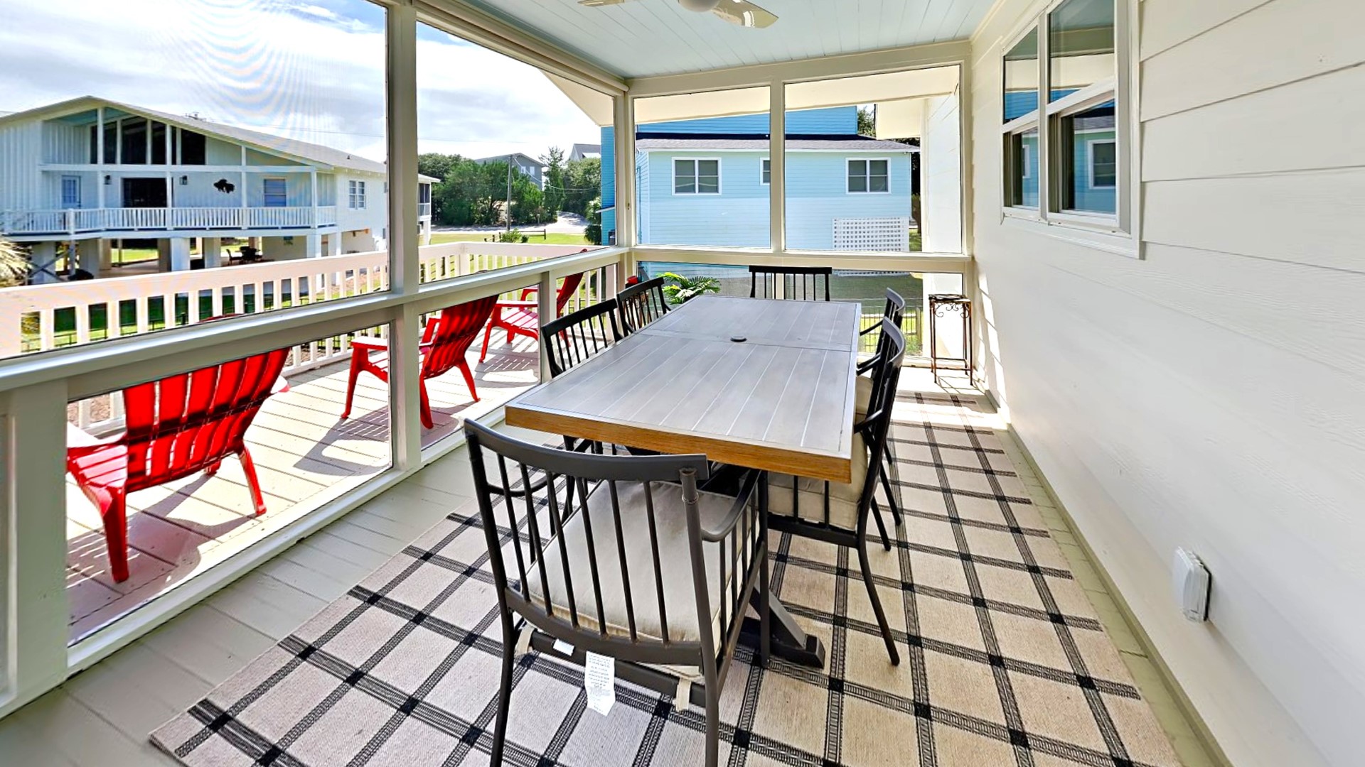 Sanctuary by the Sea - Screened Back Porch