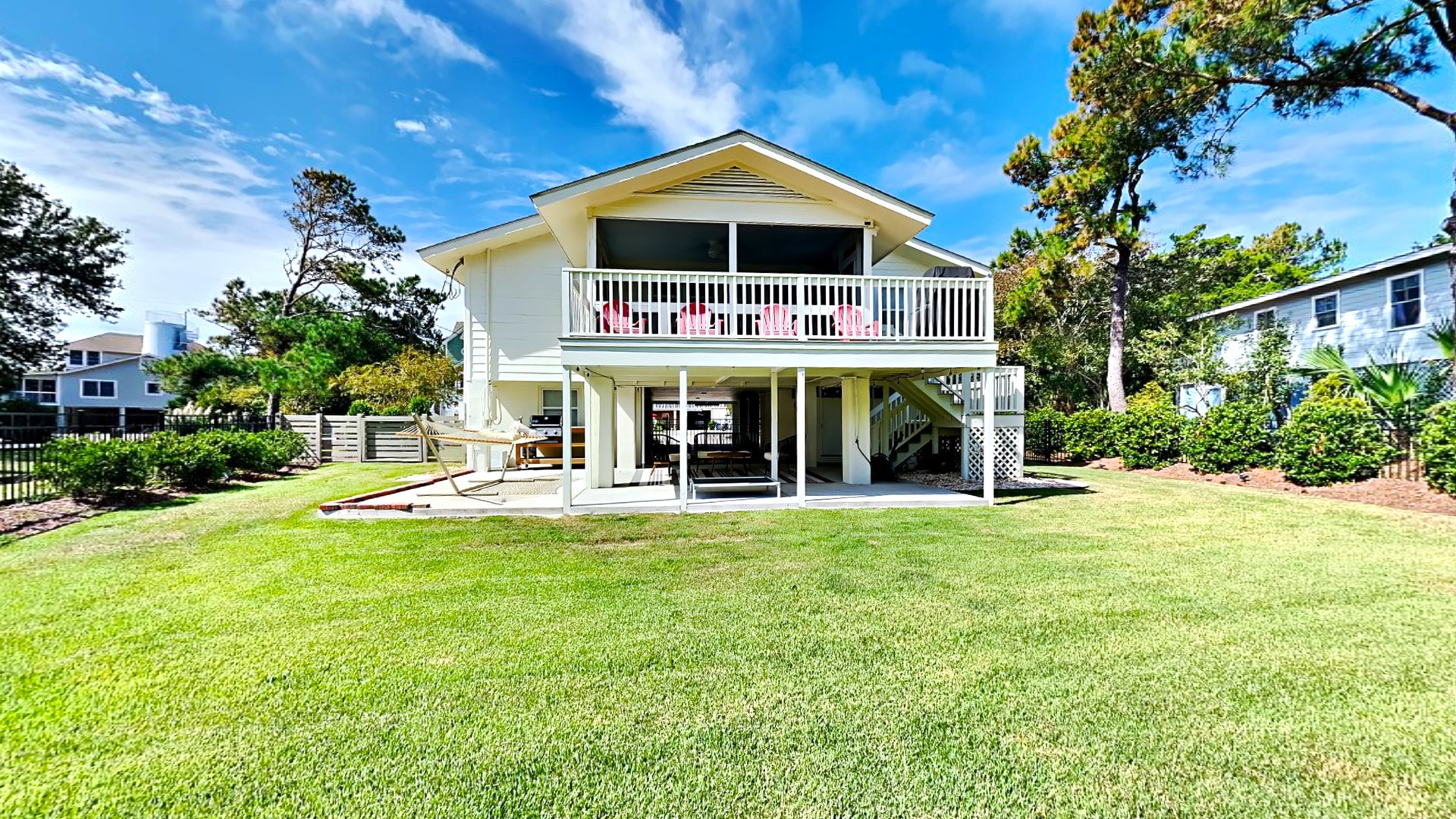 Sanctuary by the Sea - Backyard