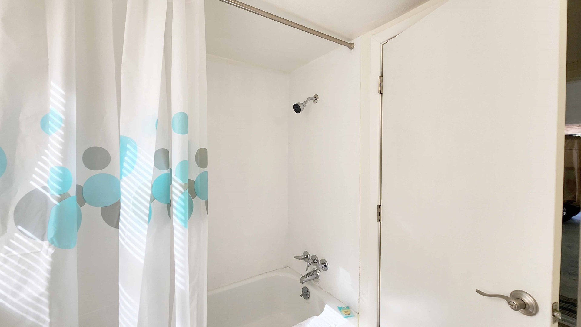 Sanctuary by the Sea - Downstairs bathroom