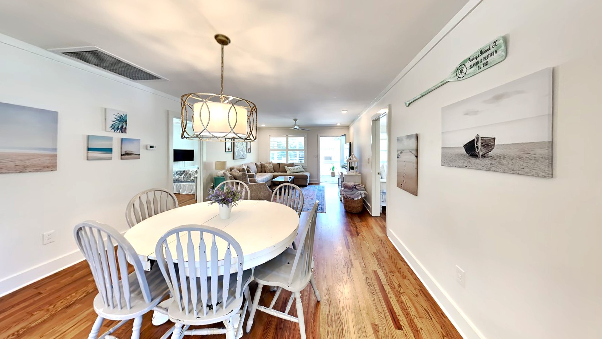 Sanctuary by the Sea - Dining Area