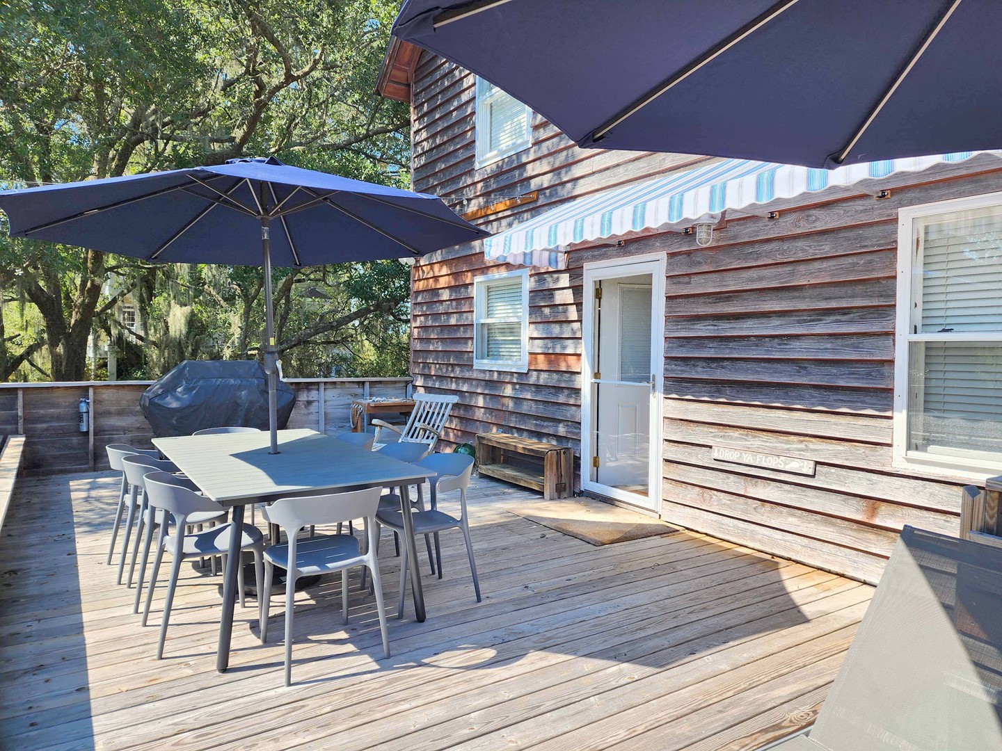 Outdoor Living Space on Sundeck