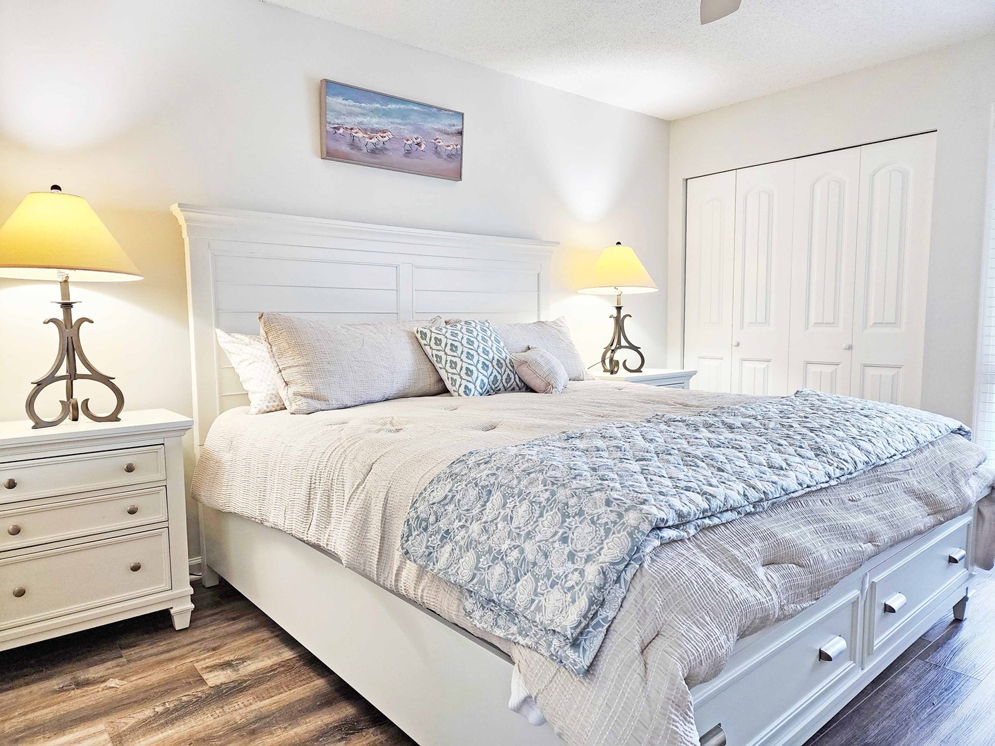 Bedroom 1 - Main Floor