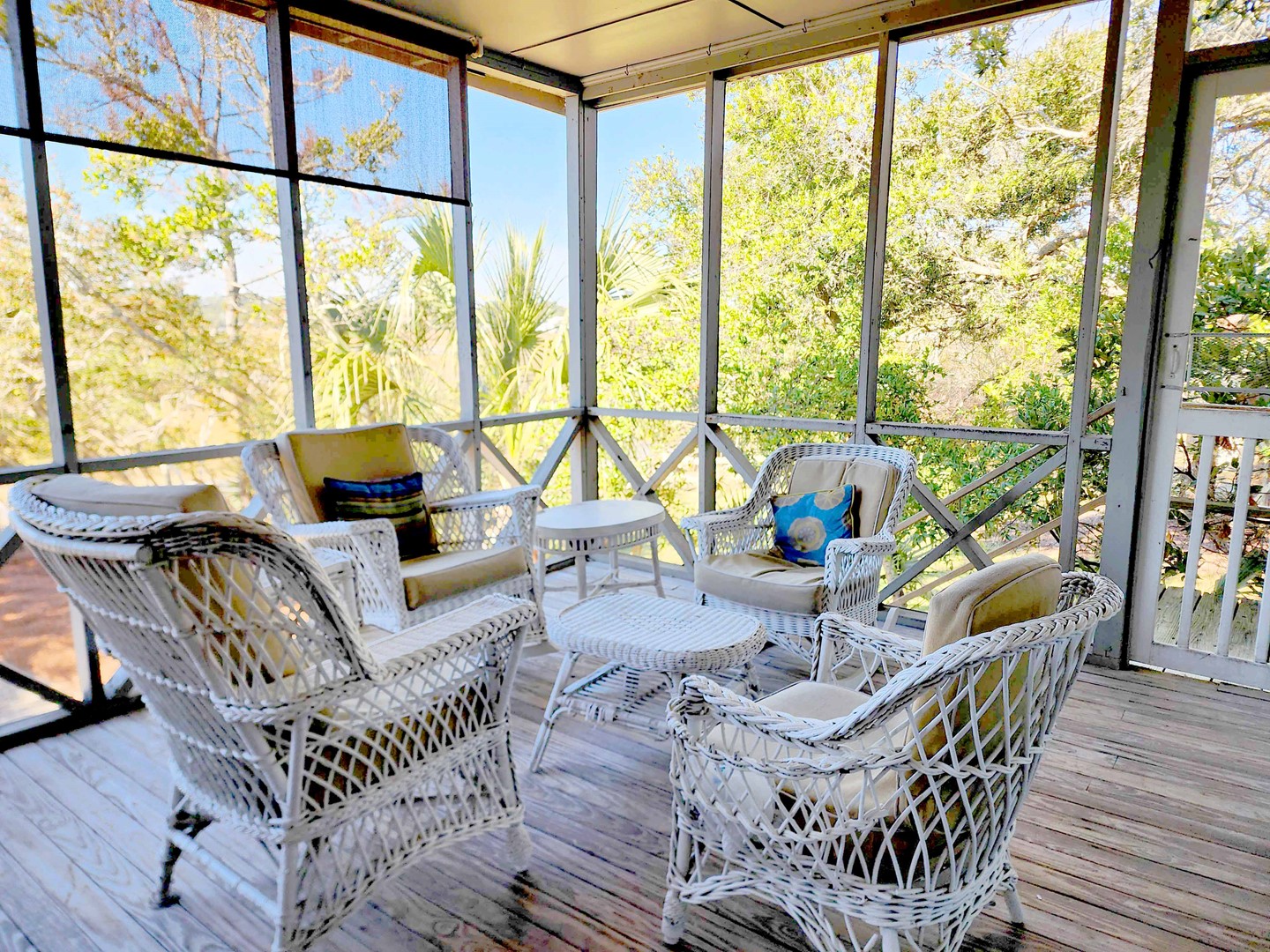 Screened Porch Creekside