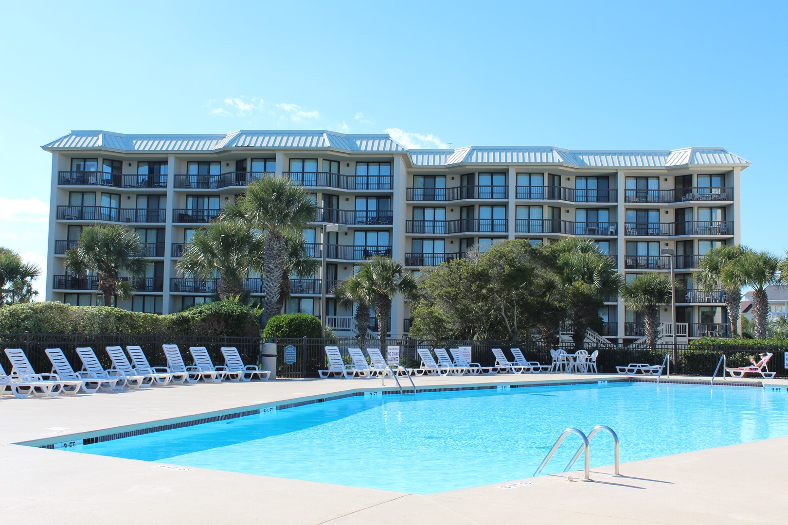 Sandpiper Run - Crescent Pool Complex