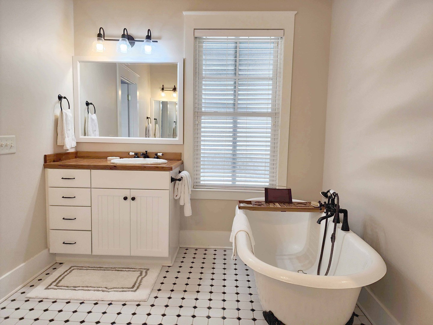 Captain's Choice - Bathroom