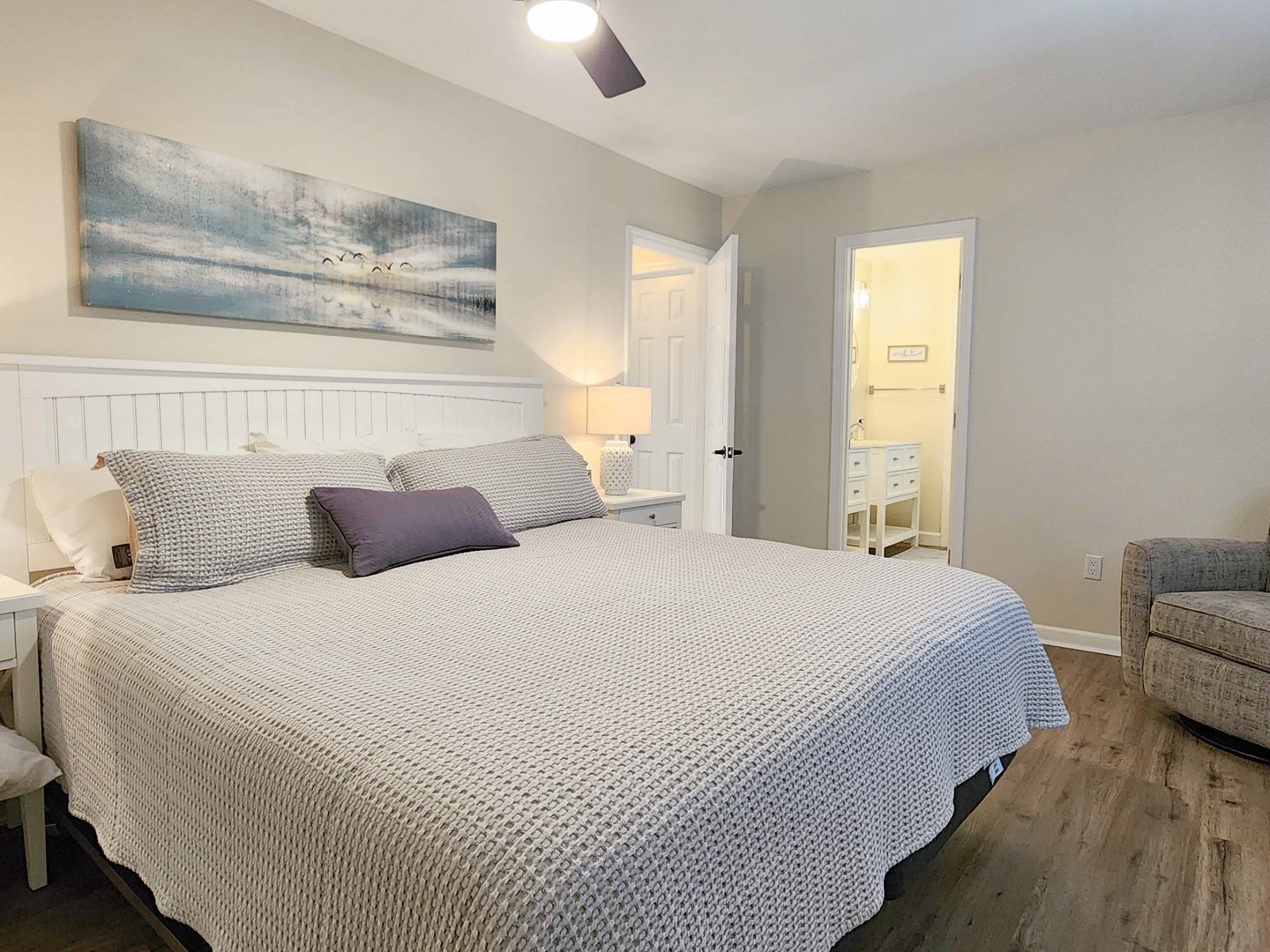 Bedroom 1 - Main Floor