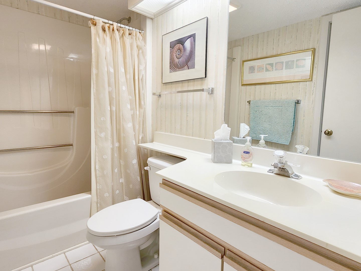 Bath 3 on Main Floor